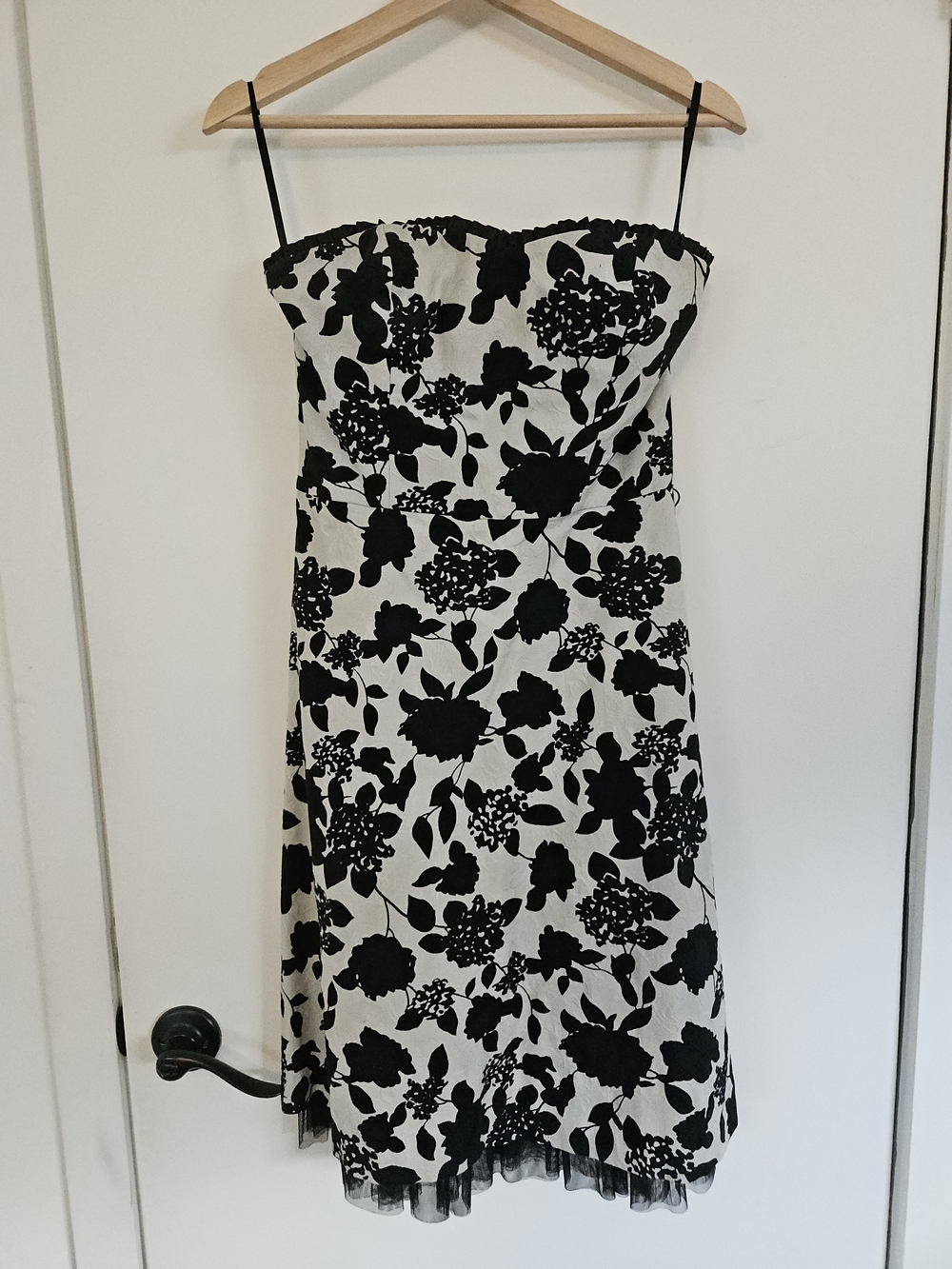 RW&CO. Black and White Floral Strapless A-Line Dress